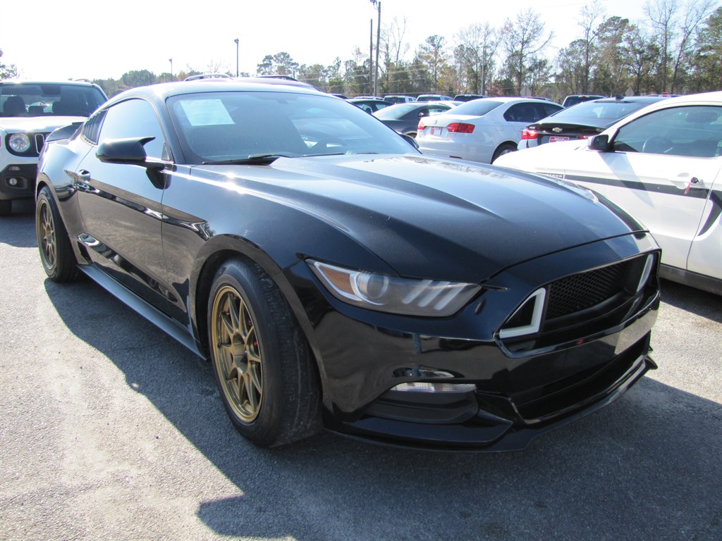 2017 Ford Mustang - $13,995