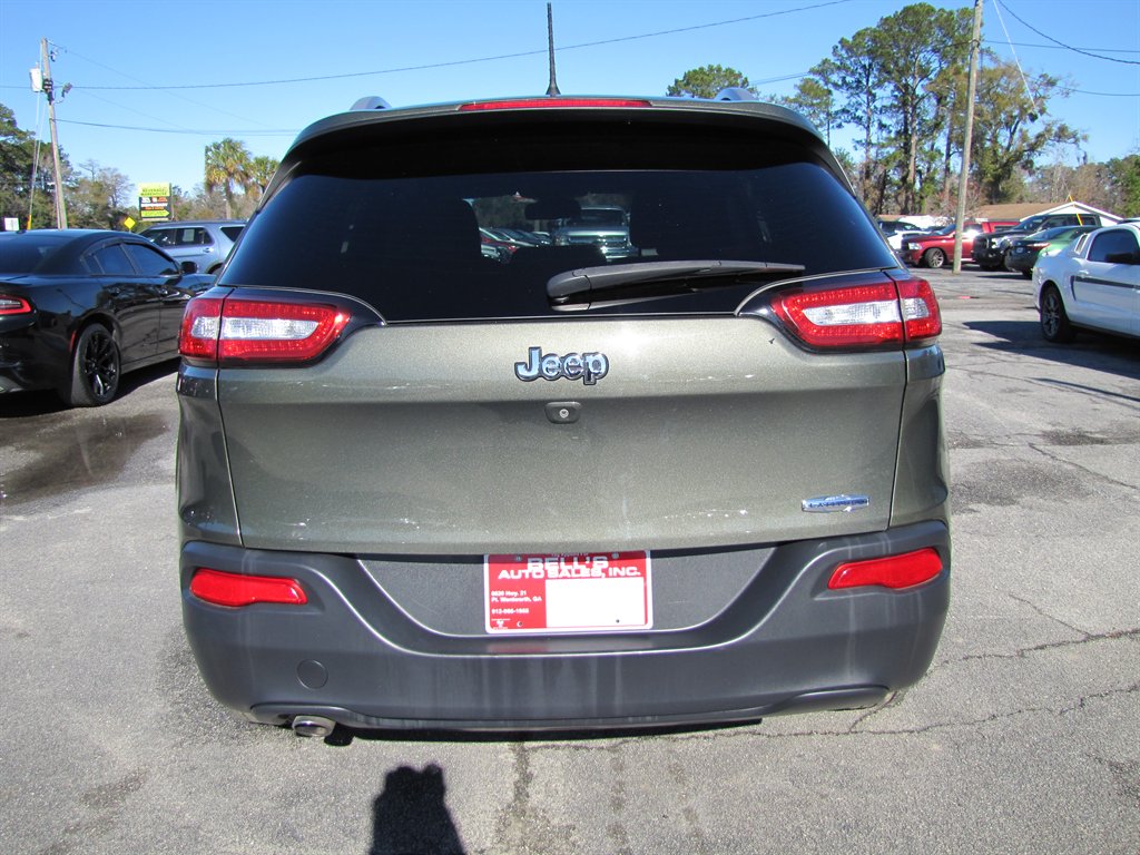 2018 Jeep Cherokee - $10,995