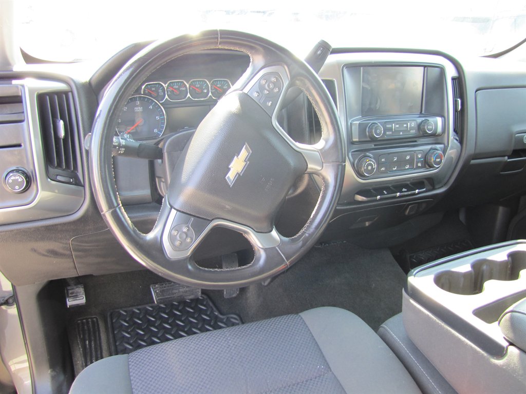 2017 Chevrolet Silverado 1500 - $17,995