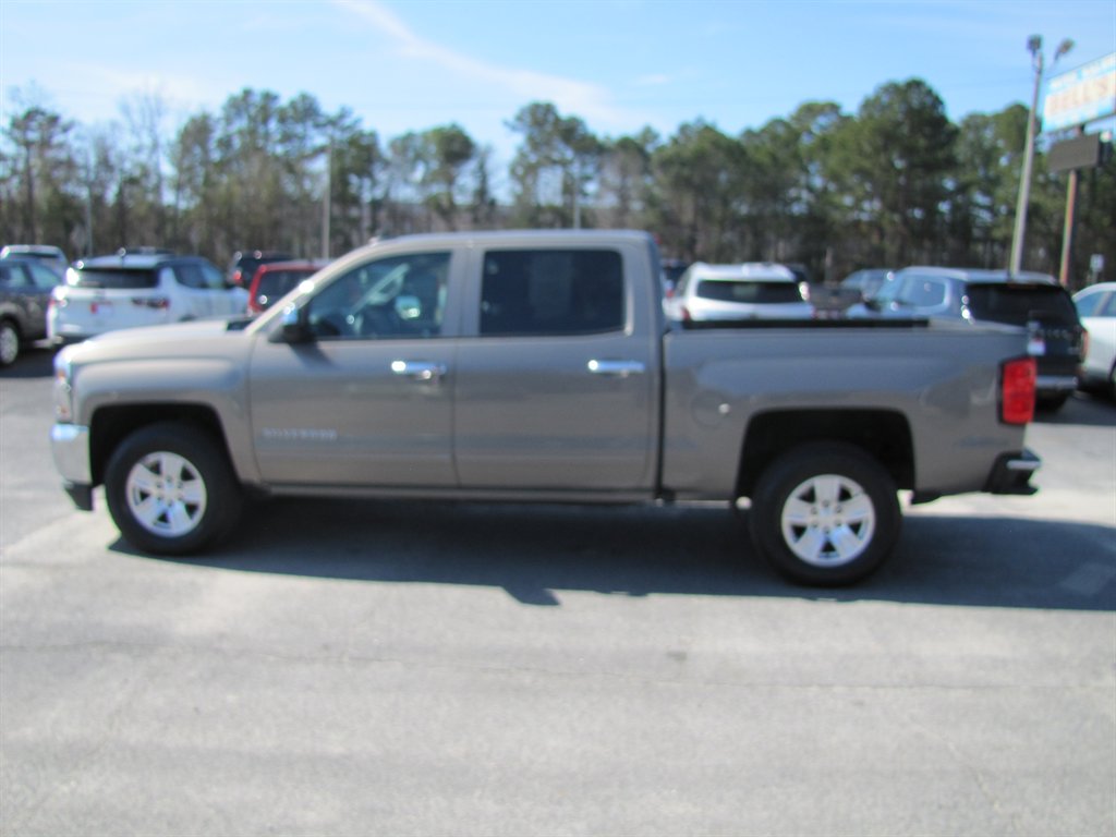 2017 Chevrolet Silverado 1500 - $17,995