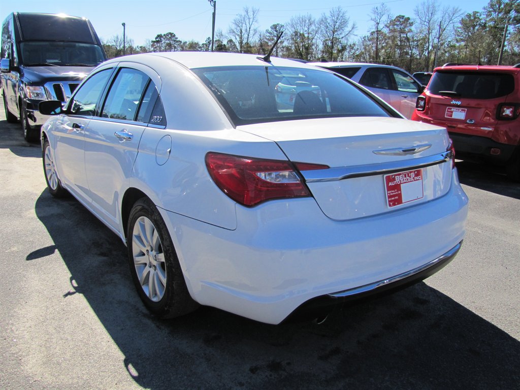 2014 Chrysler 200 - $7,995