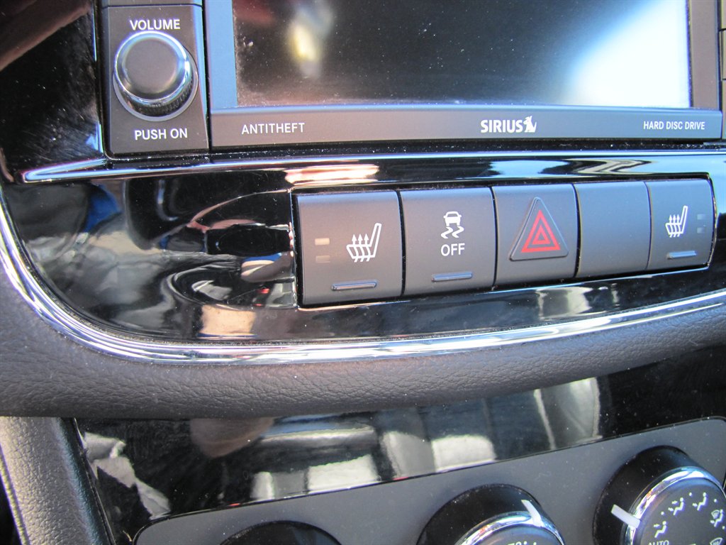 2014 Chrysler 200 - $7,995