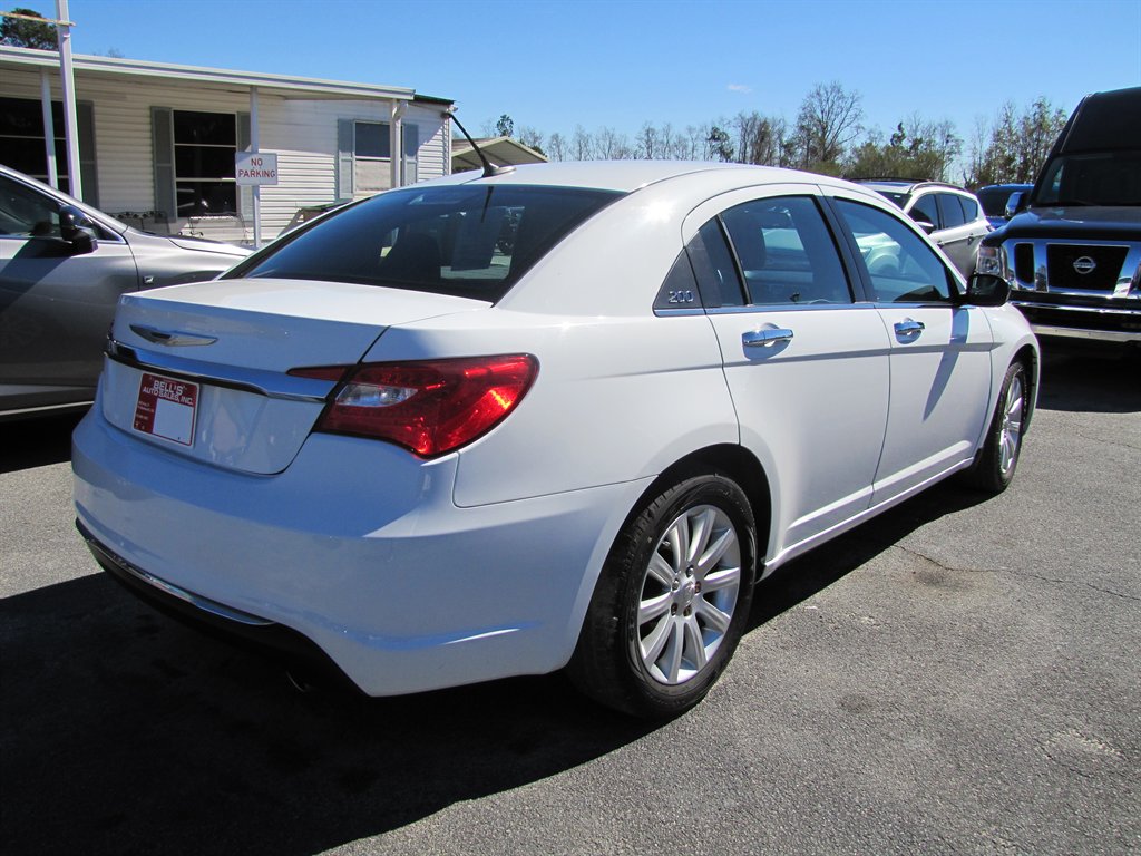 2014 Chrysler 200 - $7,995