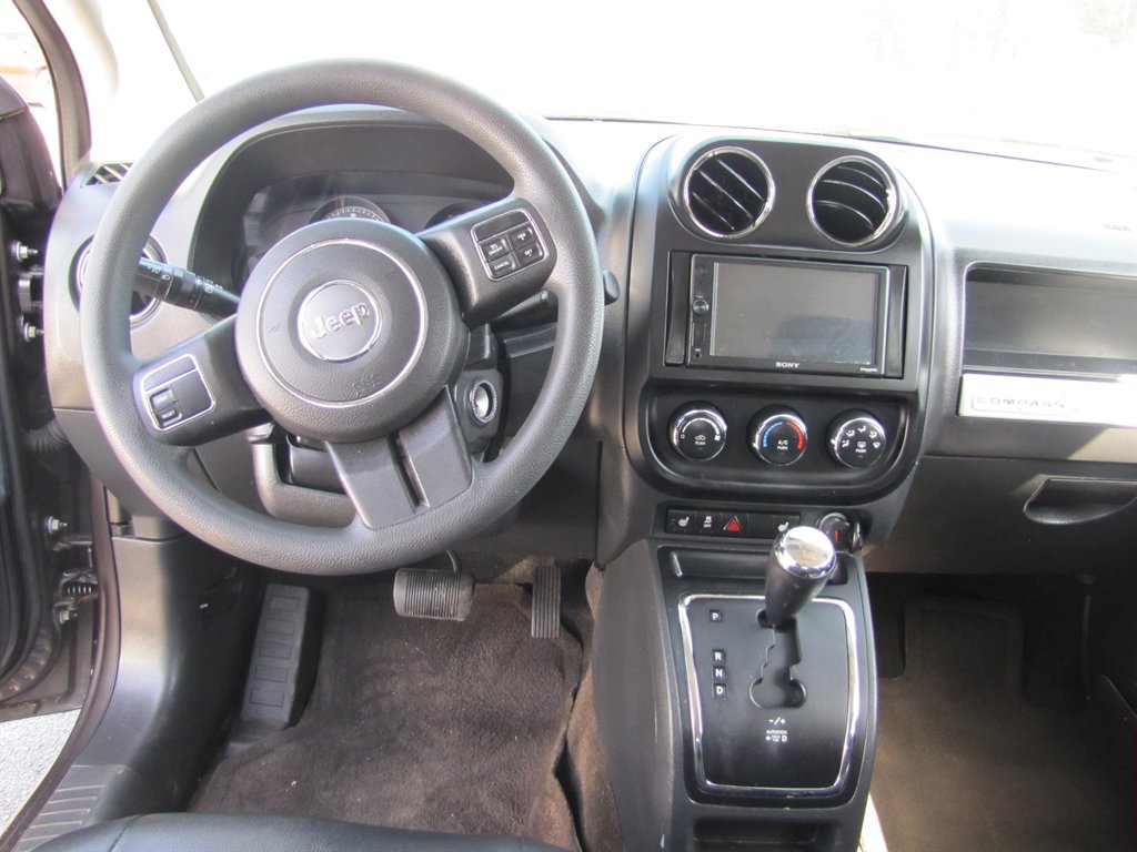 2015 Jeep Compass - $8,995
