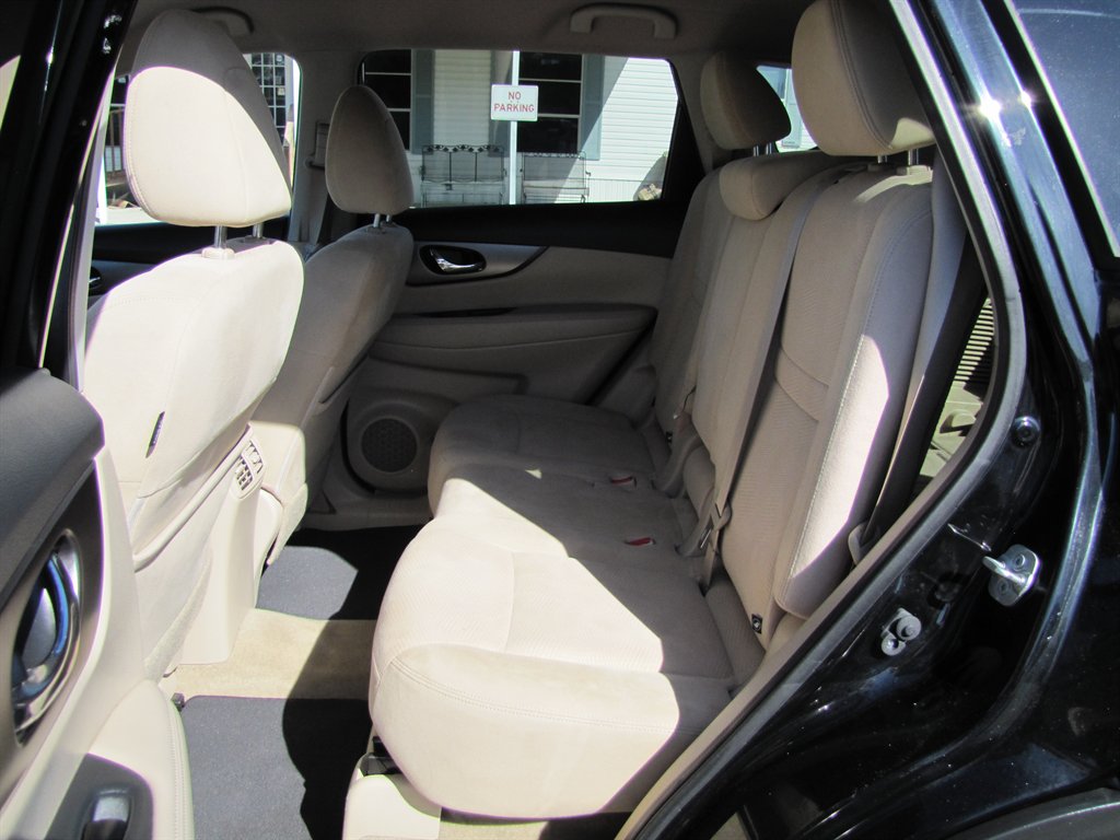 2015 Nissan Rogue - $9,995
