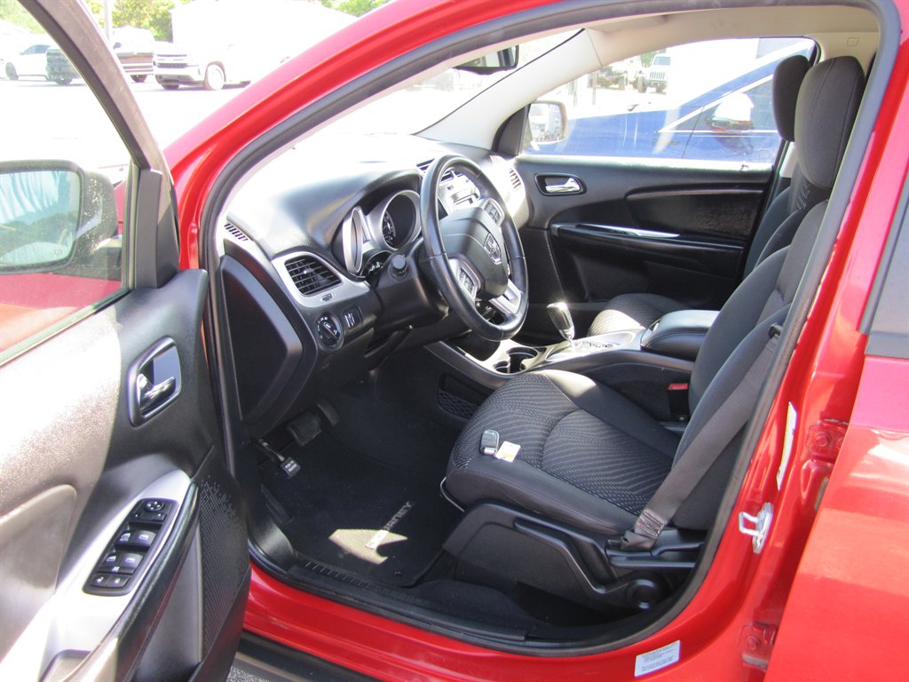 2016 Dodge Journey - $8,495