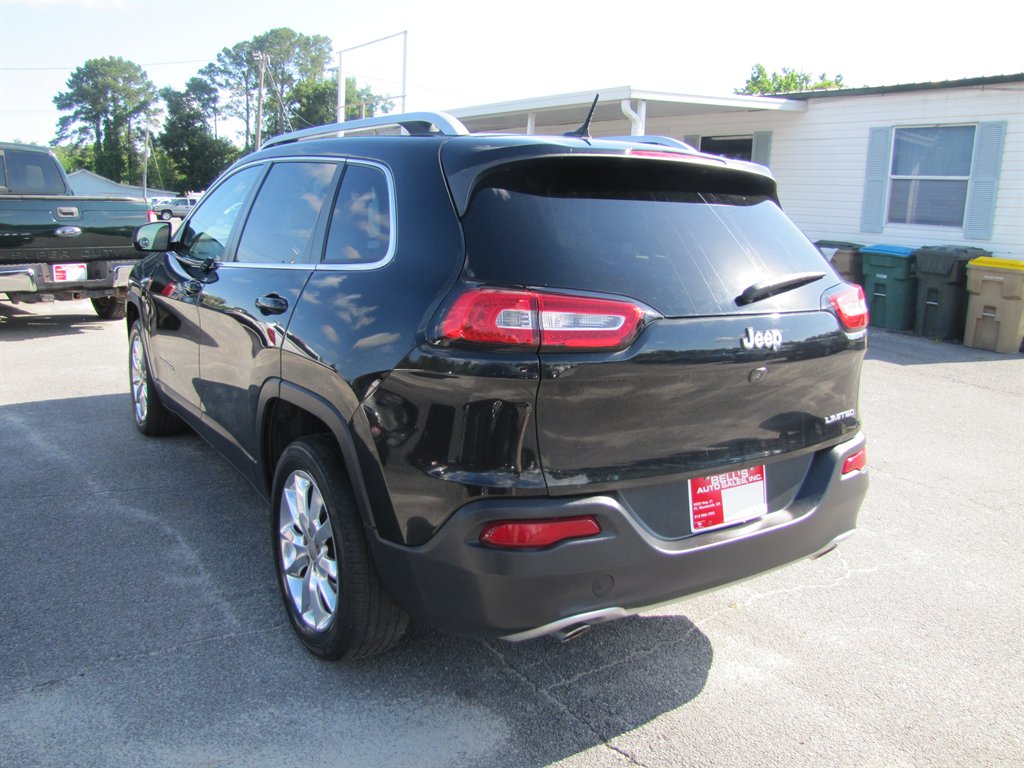 2014 Jeep Cherokee - $10,995