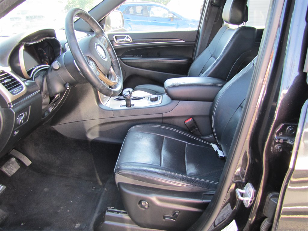 2015 Jeep Cherokee - $11,995