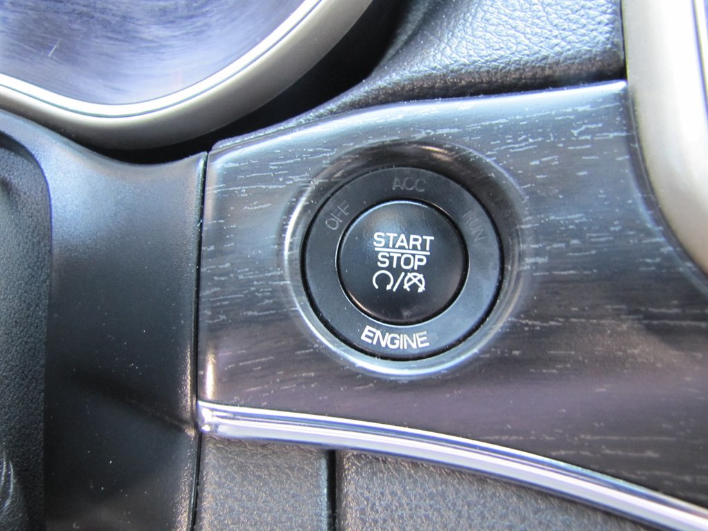 2015 Jeep Cherokee - $11,995