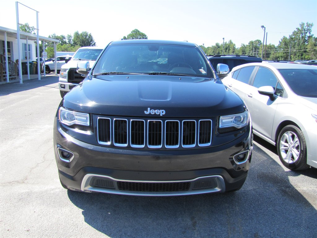 2015 Jeep Cherokee - $11,995