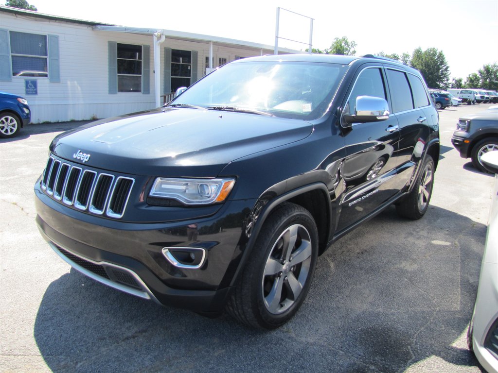 2015 Jeep Cherokee - $11,995