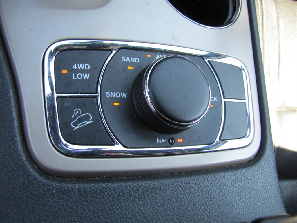 2015 Jeep Cherokee - $11,995