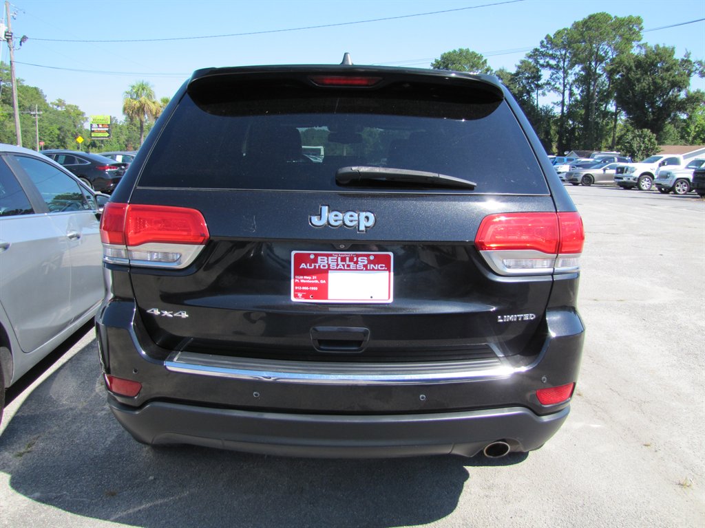 2015 Jeep Cherokee - $11,995