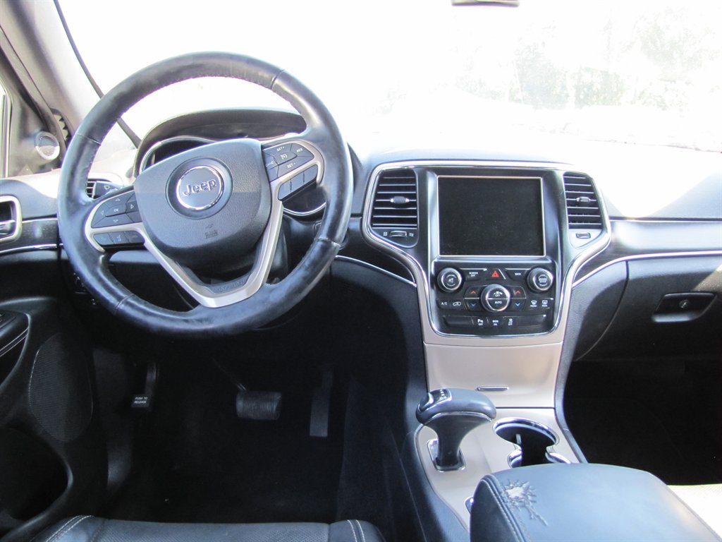 2015 Jeep Cherokee - $11,995