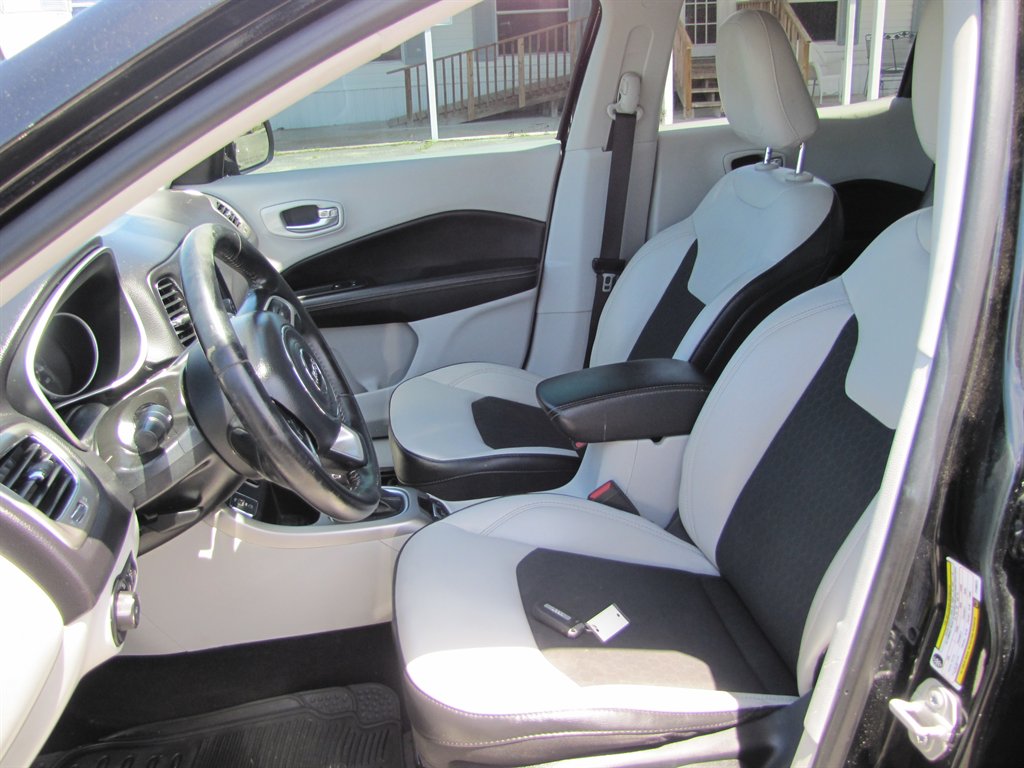 2018 Jeep Compass - $11,995