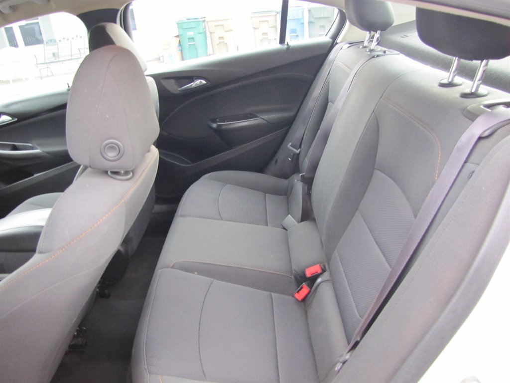 2016 Chevrolet Cruze - $7,995