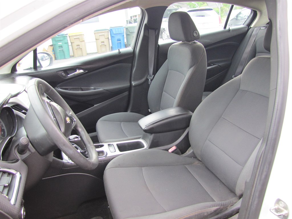 2016 Chevrolet Cruze - $7,995