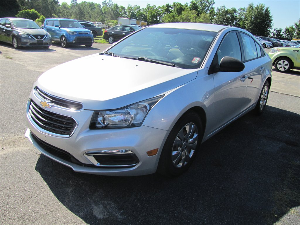 2016 Chevrolet Cruze - $8,995