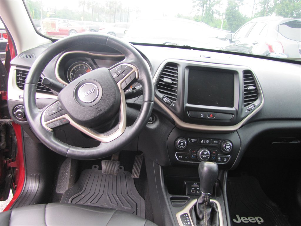 2016 Jeep Cherokee - $11,995