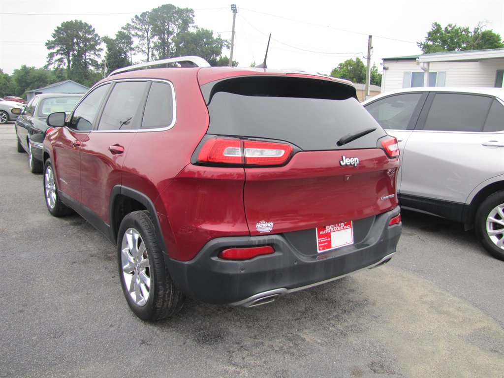 2016 Jeep Cherokee - $11,995