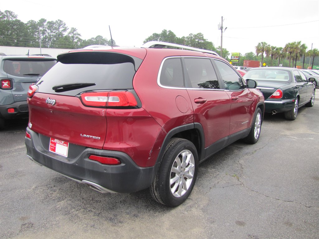 2016 Jeep Cherokee - $11,995