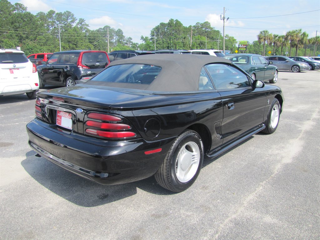 1995 Ford Mustang - $6,995