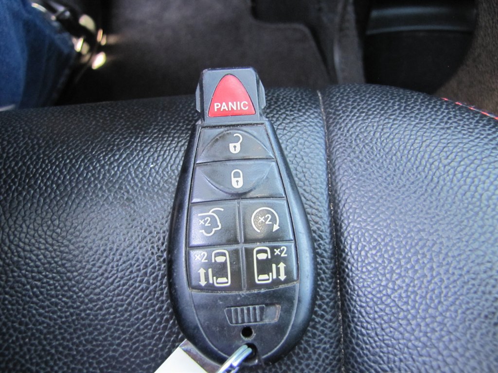 2018 Dodge Grand Caravan - $8,995