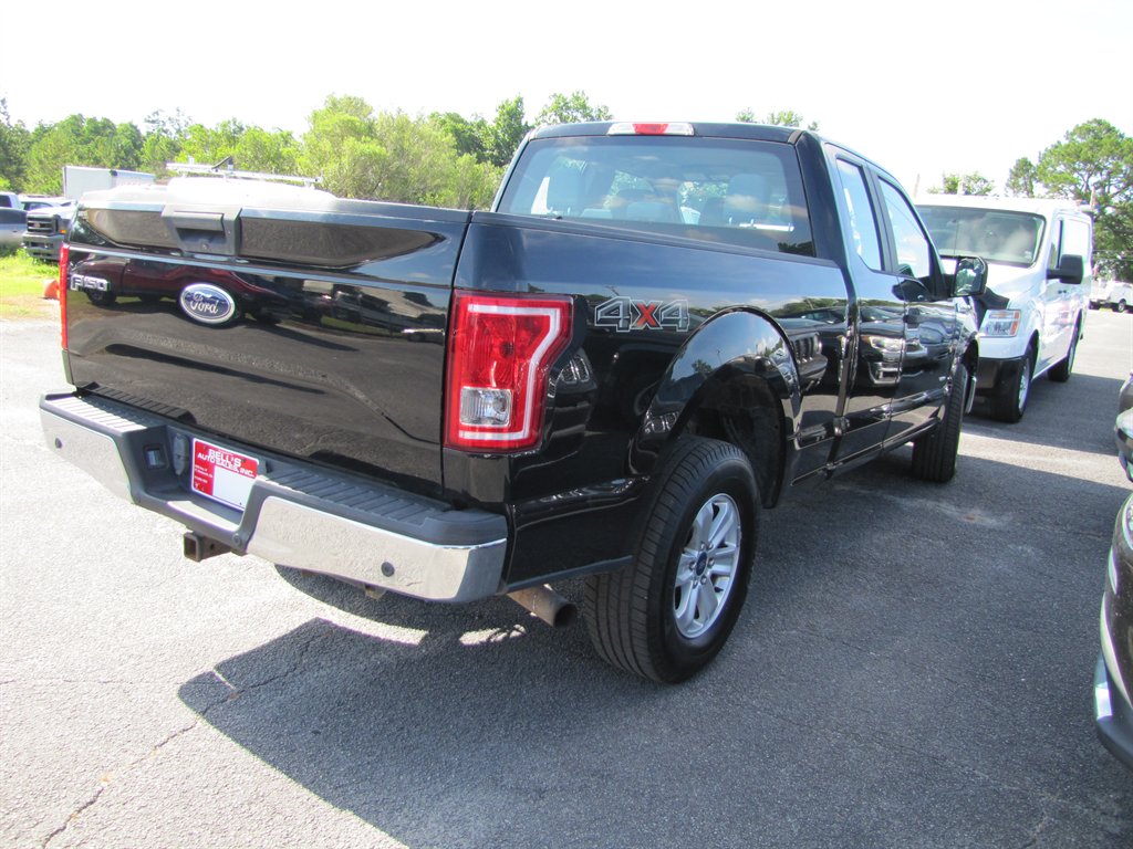 2016 Ford F150 - $19,995