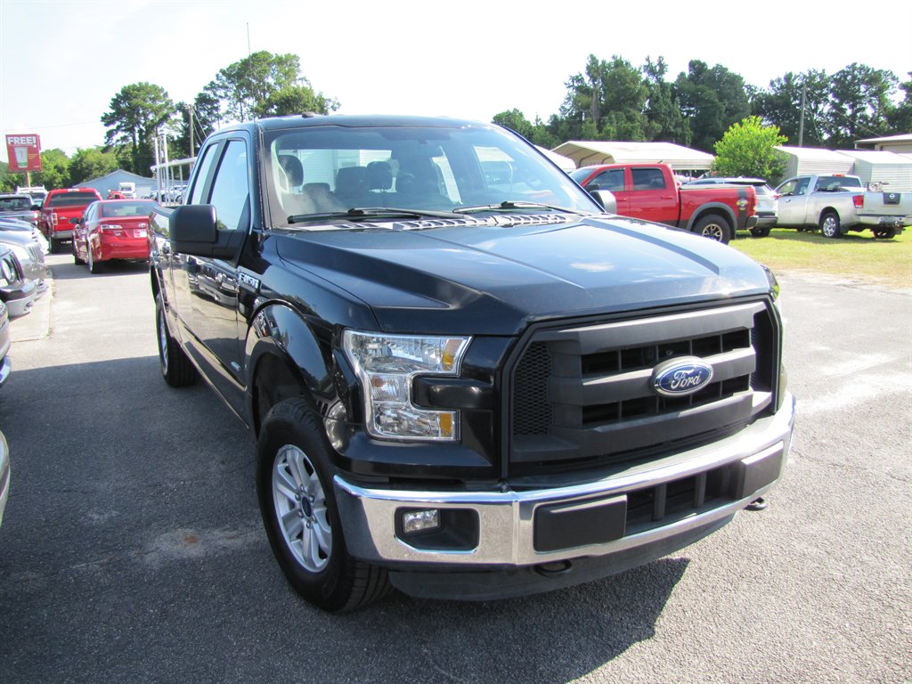 2016 Ford F150 - $19,995
