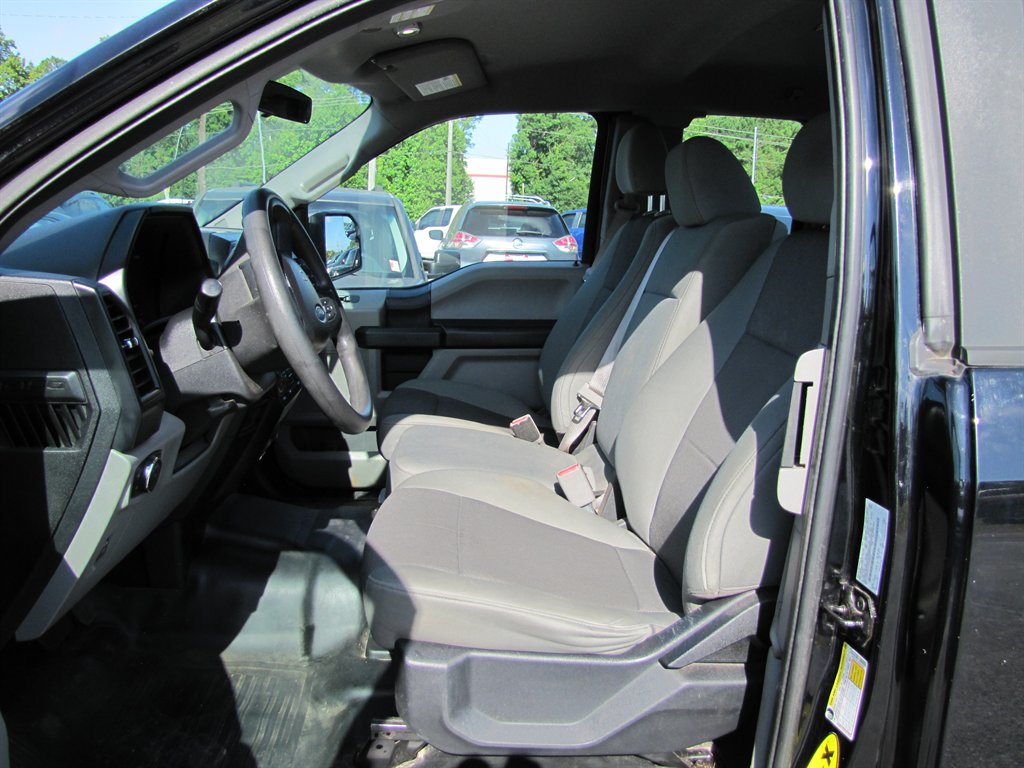 2016 Ford F150 - $19,995