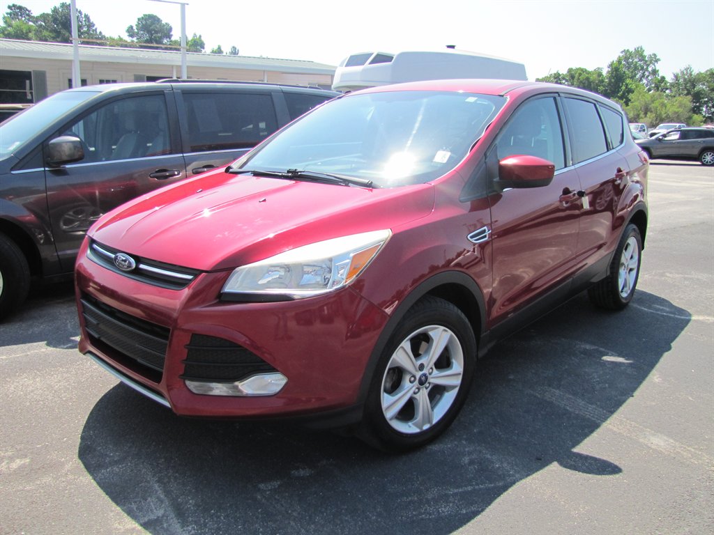 2013 Ford Escape - $6,995