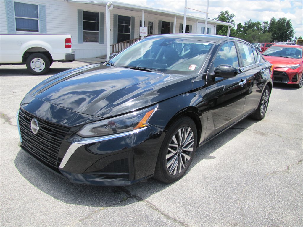 2023 Nissan Altima - $16,995