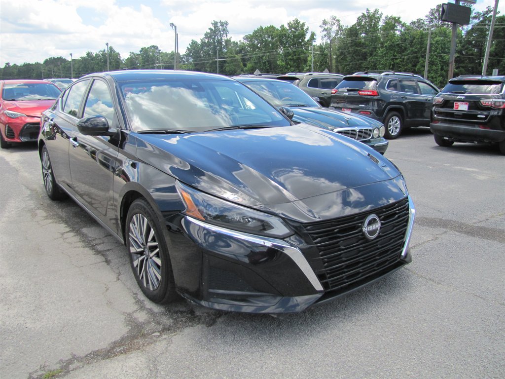 2023 Nissan Altima - $16,995