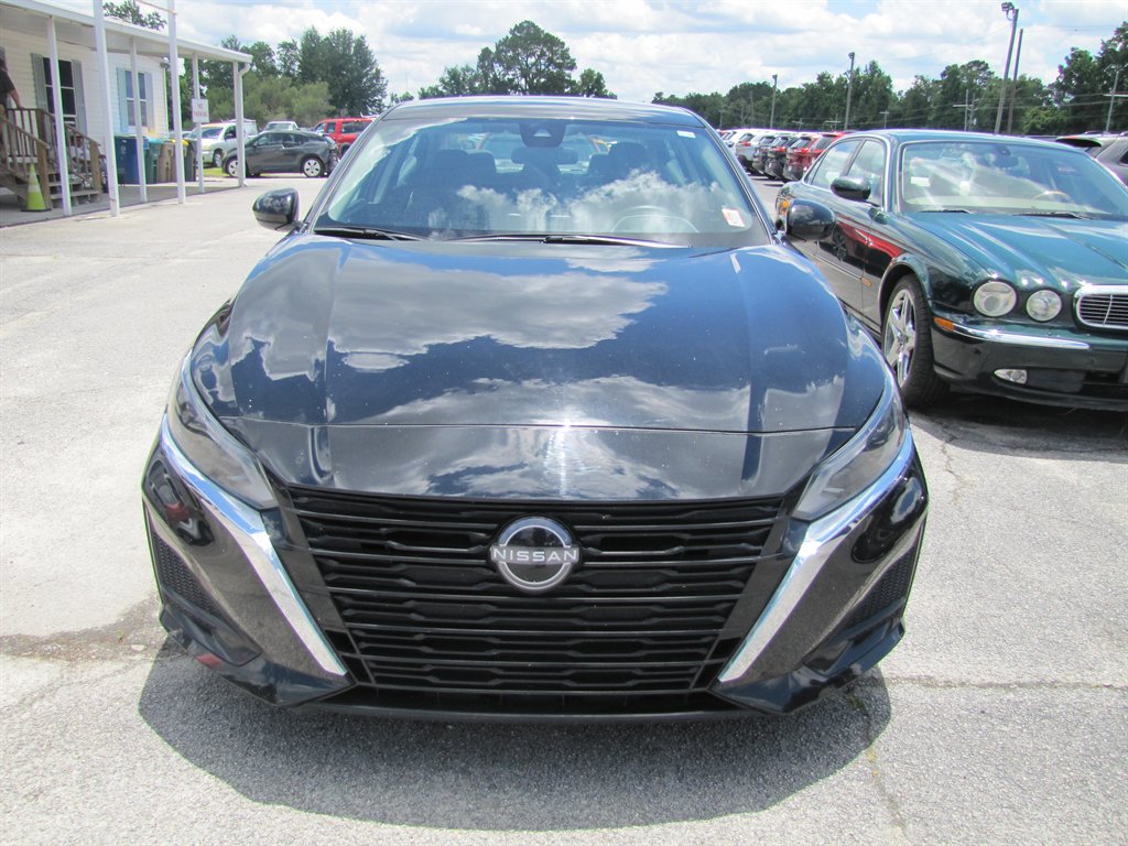 2023 Nissan Altima - $16,995