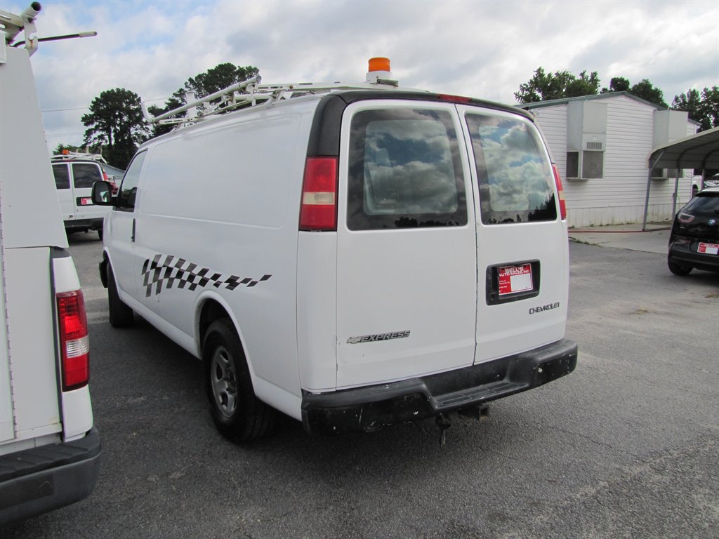2006 Chevrolet Express - $4,995