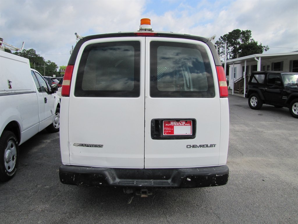 2006 Chevrolet Express - $4,995