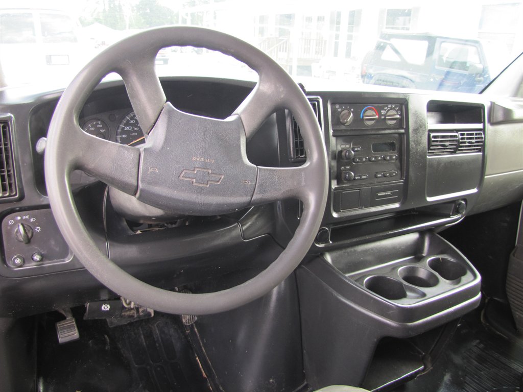 2006 Chevrolet Express - $4,995