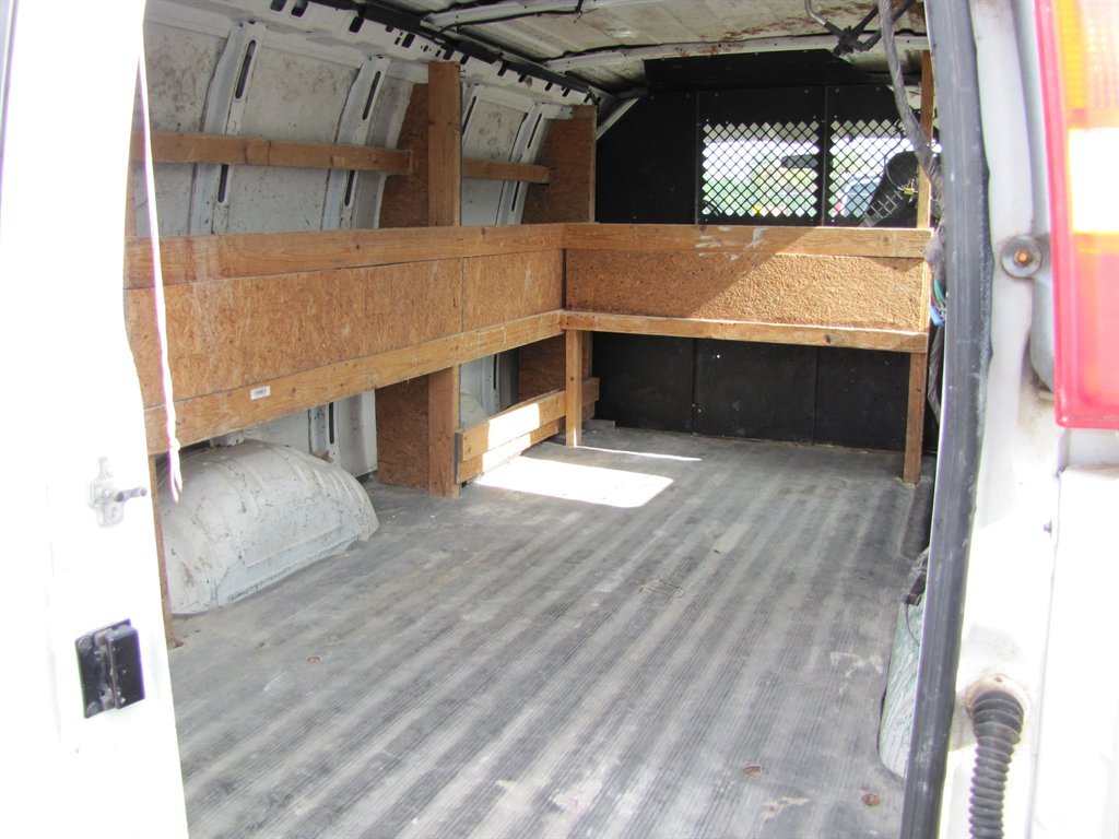 2006 Chevrolet Express - $4,995