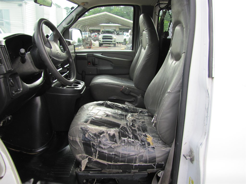2006 Chevrolet Express - $4,995