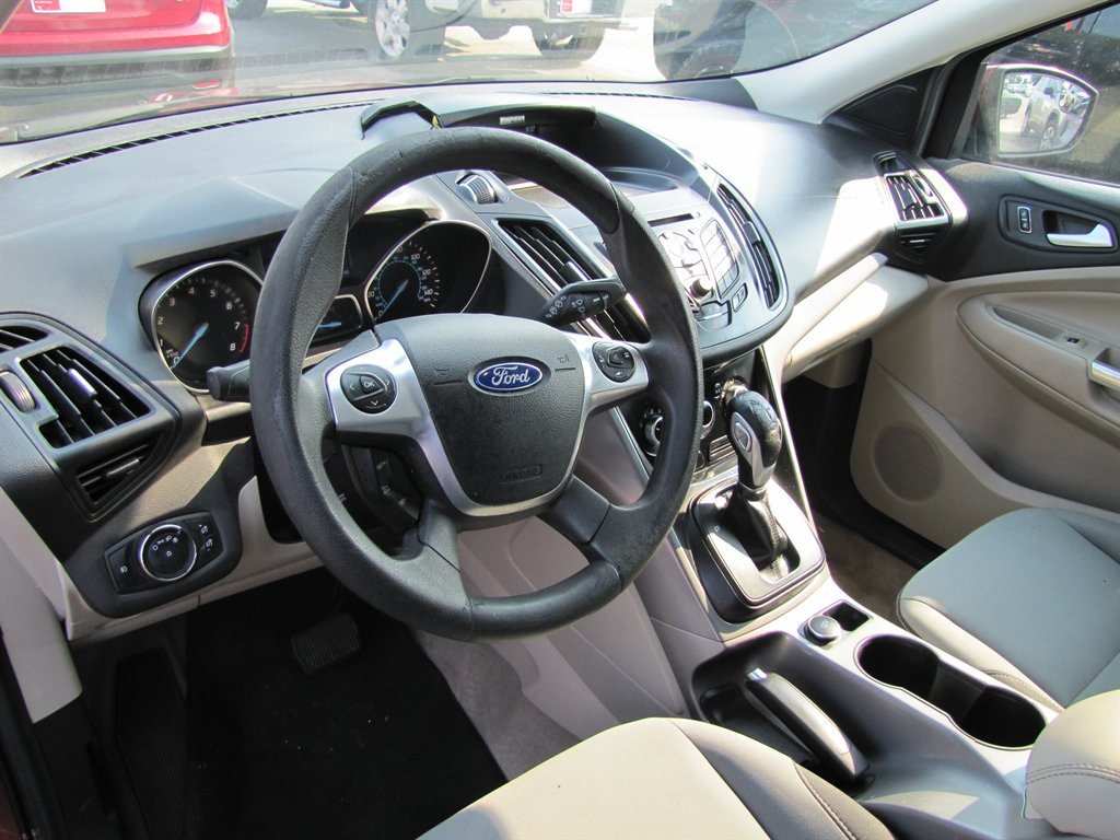 2015 Ford Escape - $7,995
