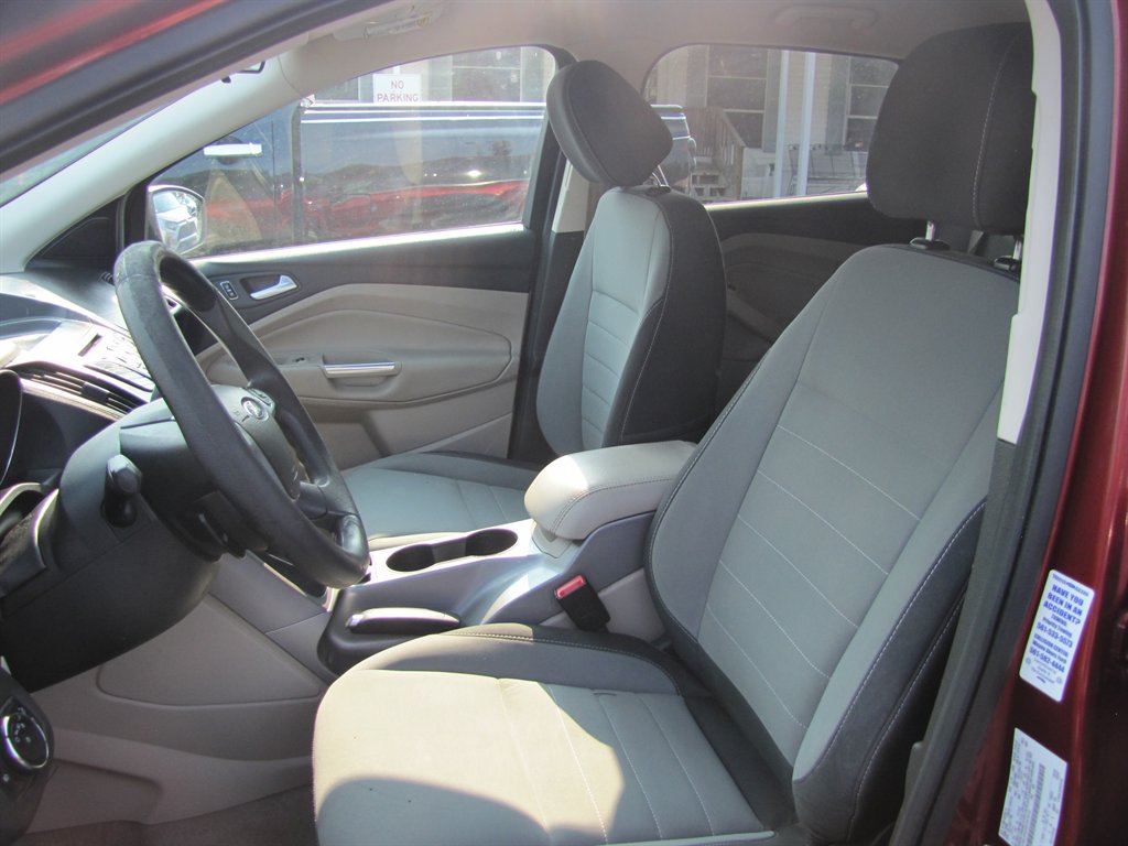 2015 Ford Escape - $7,995