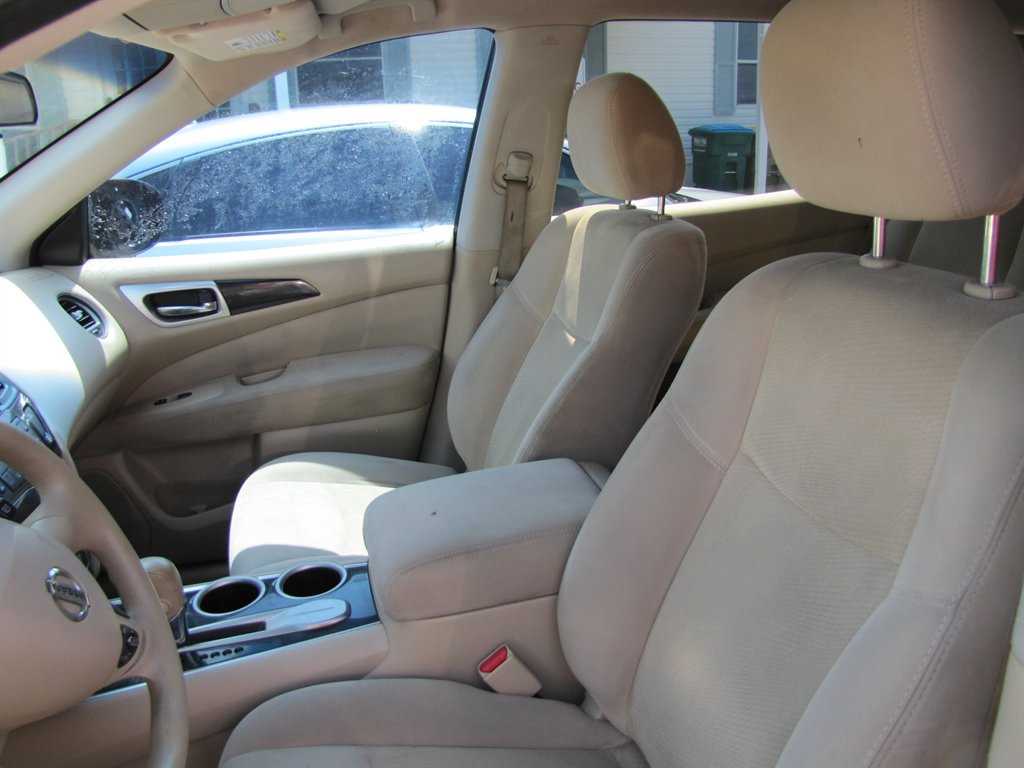 2014 Nissan Pathfinder - $6,995