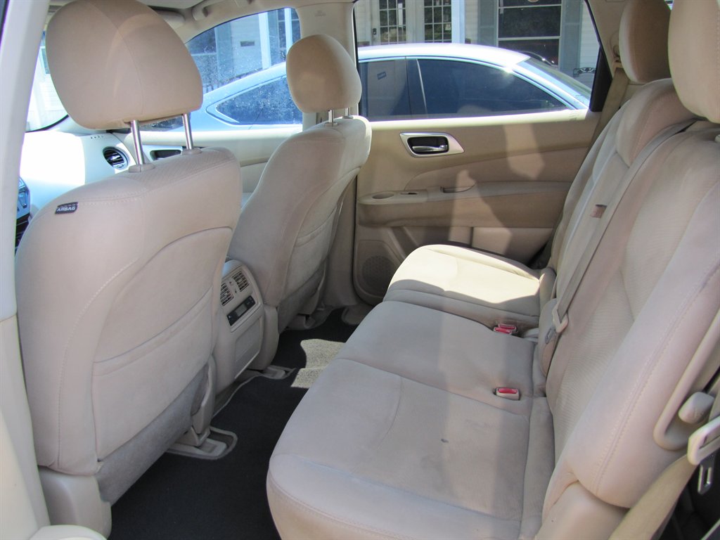 2014 Nissan Pathfinder - $6,995