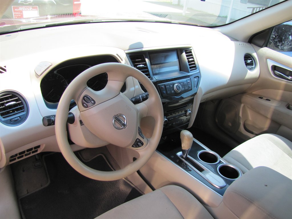 2014 Nissan Pathfinder - $6,995