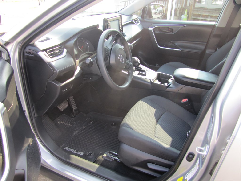 2019 Toyota RAV4 - $19,995