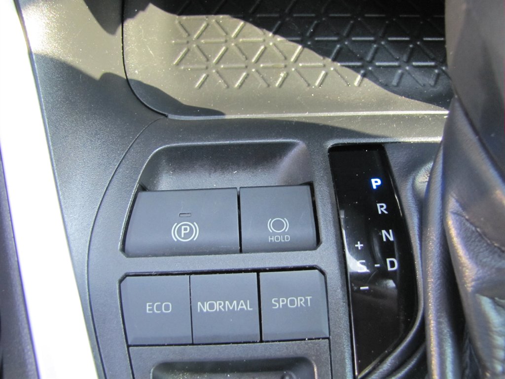 2019 Toyota RAV4 - $19,995