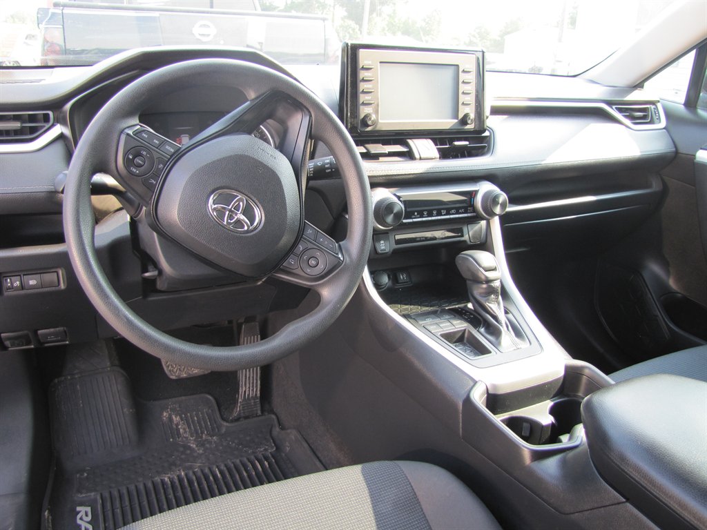 2019 Toyota RAV4 - $19,995