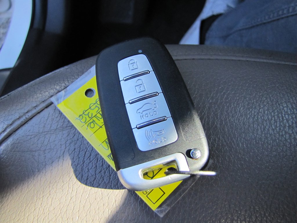 2014 Hyundai Tucson - $9,995