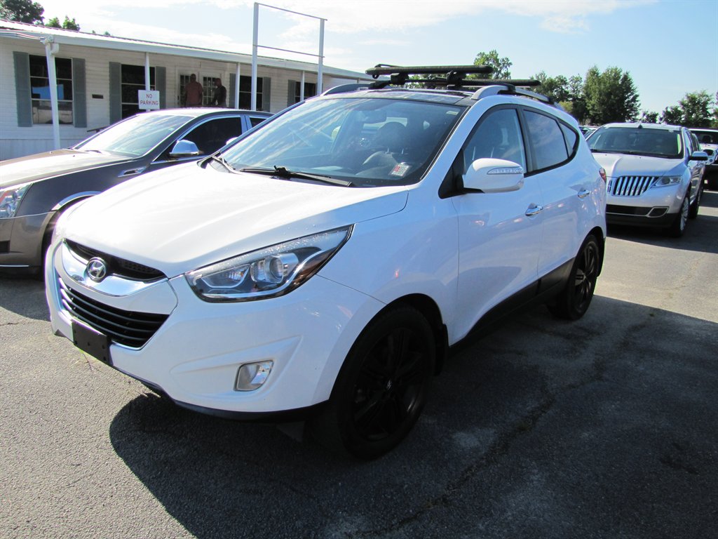 2014 Hyundai Tucson - $9,995