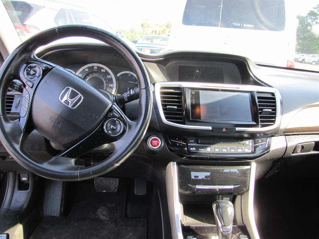 2016 Honda Accord - $16,995
